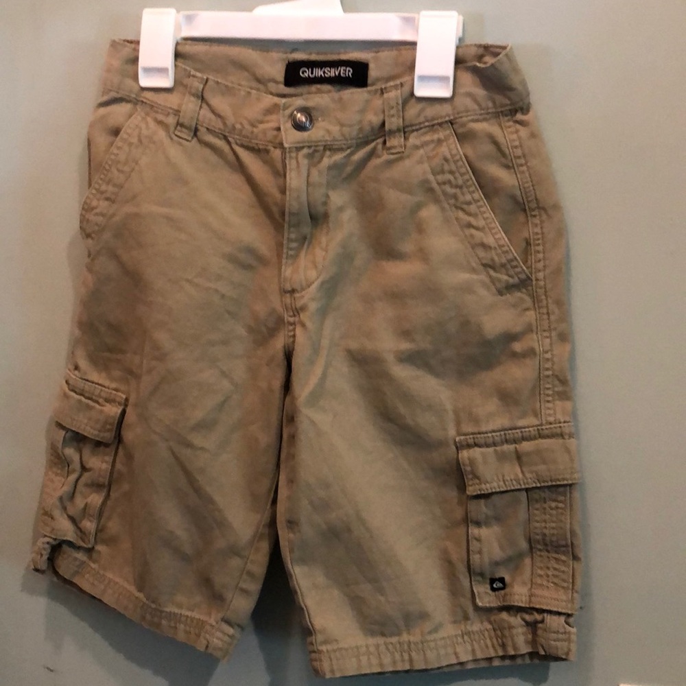 Quicksilver cargo style shorts 25